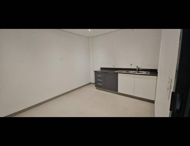 INDUSTRIAL PROPERTY TO RENT IN POMONA